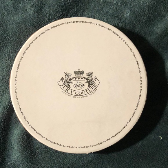 SUPER RARE, superb condition Juicy Couture bracelet set. - Picture 2 of 5